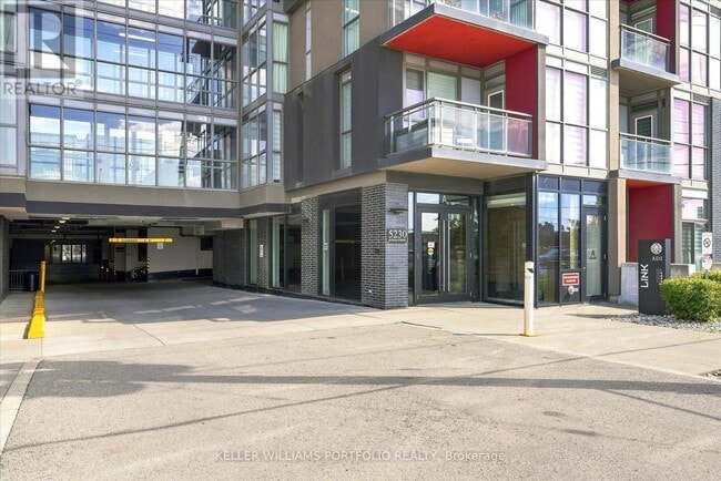 Building Photo - 5230 Dundas St
