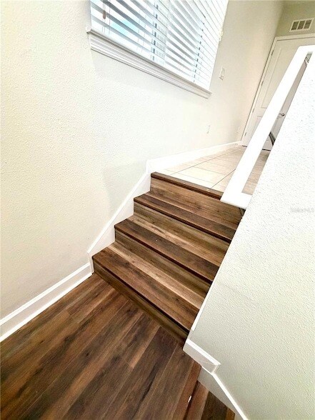 Foto del edificio - 13796 Eliot Avenue