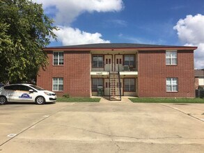 Building Photo - 1407 Dugger Cir