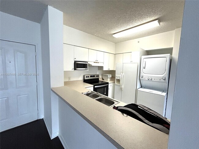 Foto del edificio - 5091 NW 7th St