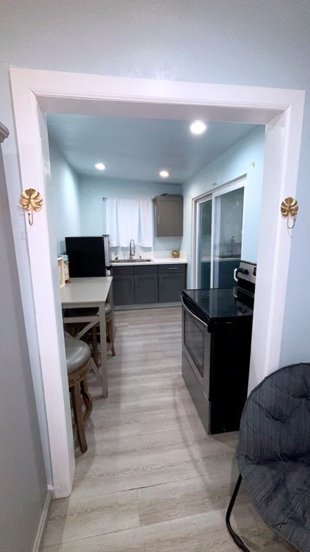 Foto del edificio - 2053 W 79th St