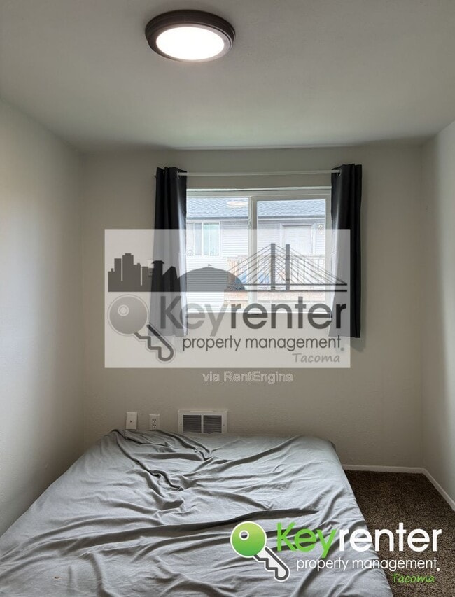 Building Photo - 1302 E 40th St