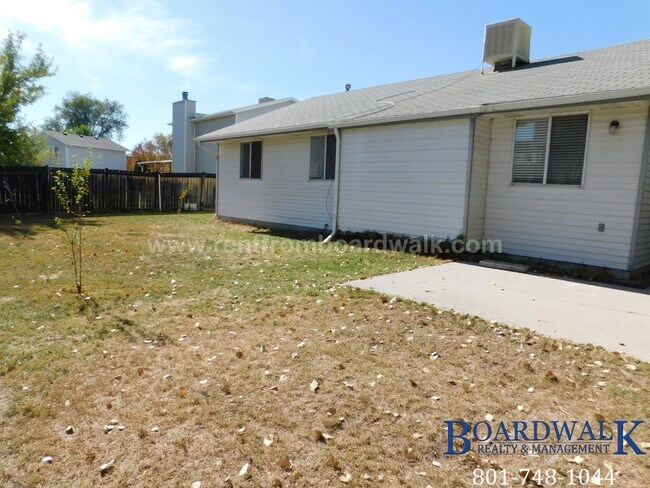 Building Photo - Spectacular 3 bed 2 bath in West Valley City!