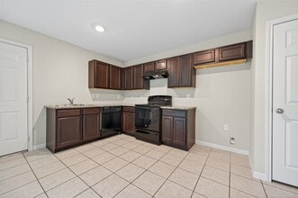 Building Photo - 14774 Bowie Ln