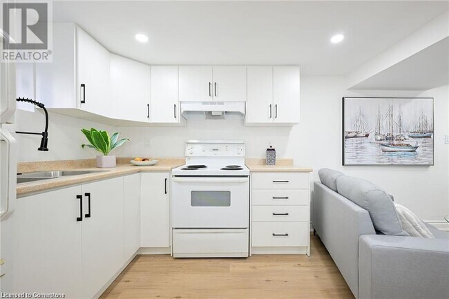 Photo du bâtiment - 213 E 28th St