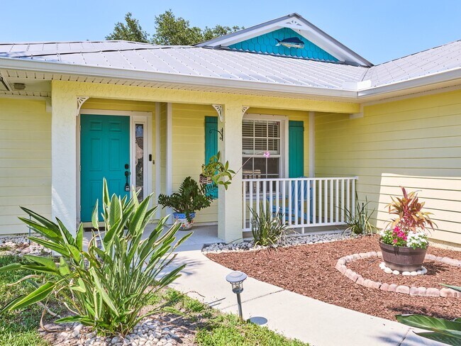 Foto del edificio - 743 SW McCoy Ave