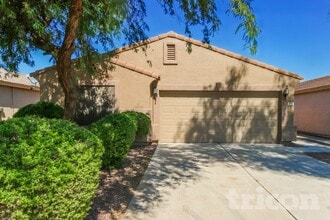 Building Photo - 818 E Tucci St