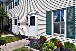 Building Photo - 615 Piedmont Ct