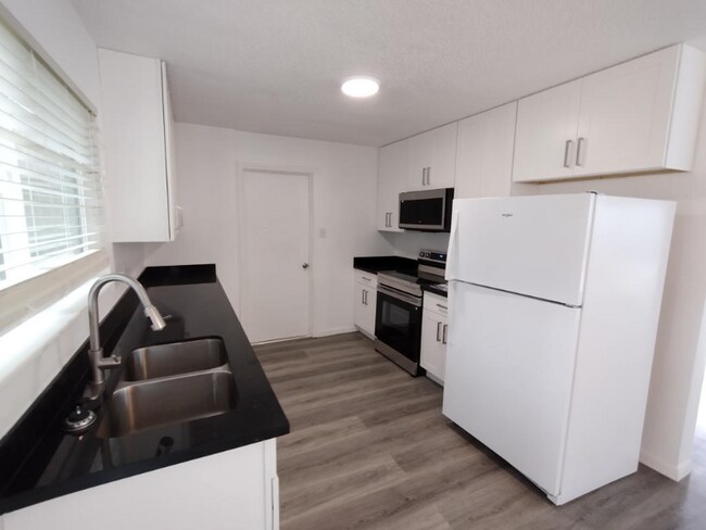 Foto del edificio - 2510 Skyline Dr