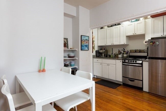 Building Photo - 14 Chauncy St