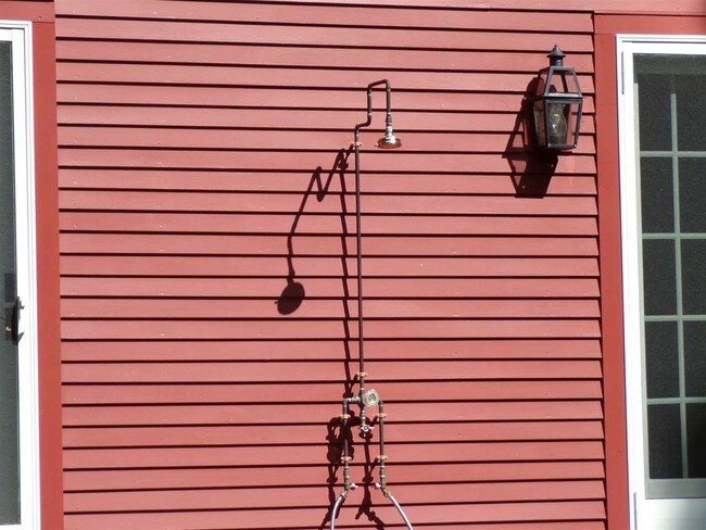 Foto del edificio - 160 Lynn Hill Rd