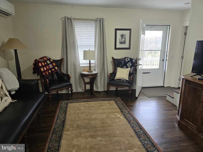 Foto del edificio - 1358 Graves Mill Rd