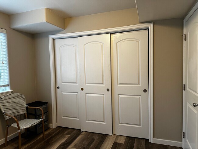 Foto del edificio - 6368 23rd Ave SW