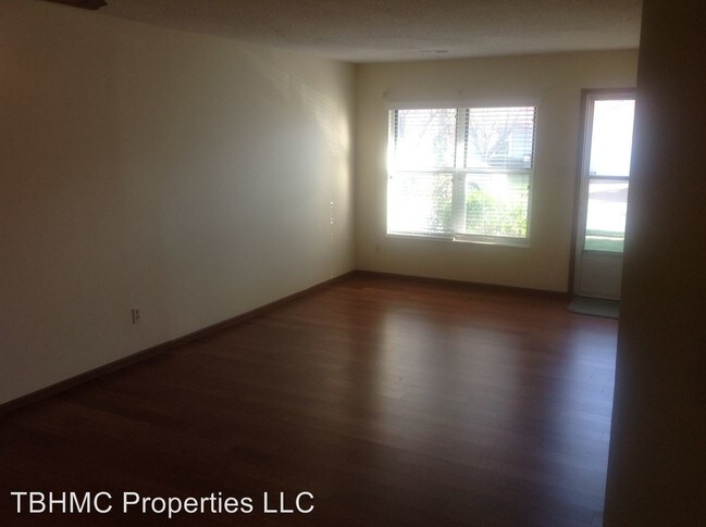 Building Photo - 2 br, 2 bath House - 253 Highland Village Dr.
