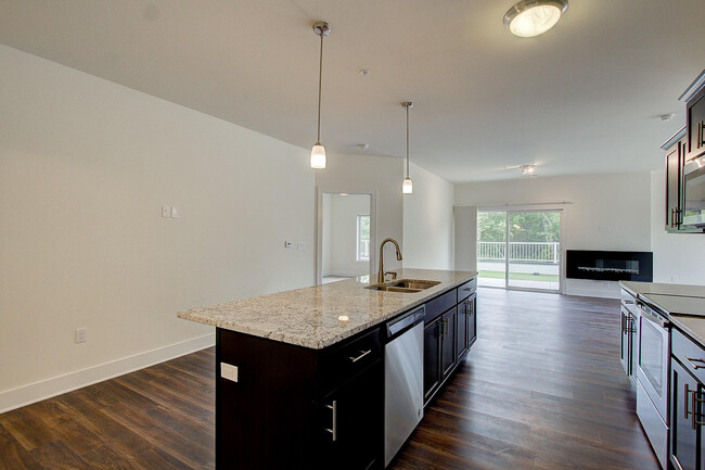 Building Photo - w171s7404 Lannon Dr