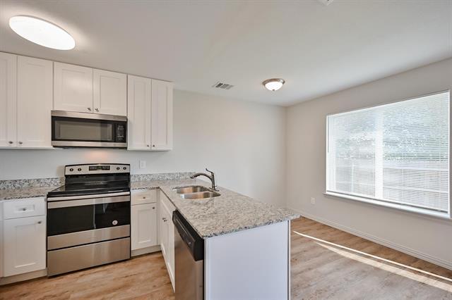 Building Photo - 4506 Alamosa St