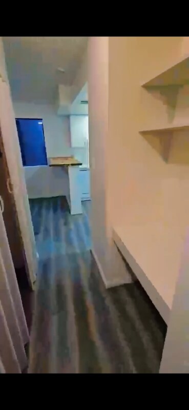 Foto del edificio - 803 Laconia Blvd