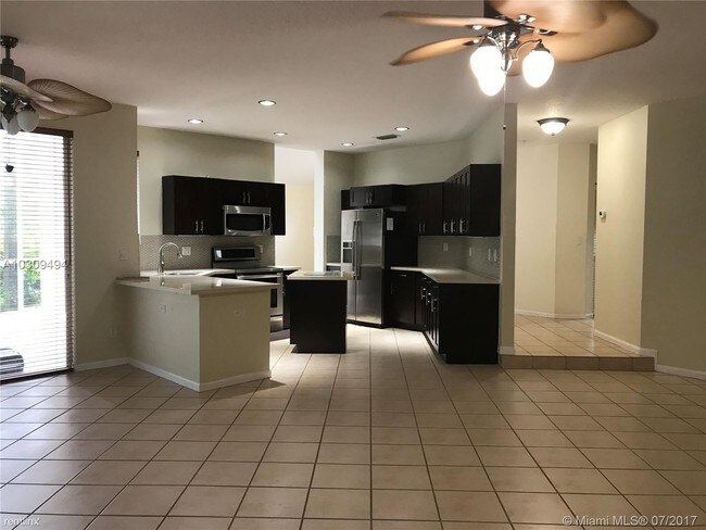 Building Photo - 1011 NW 179th Ave
