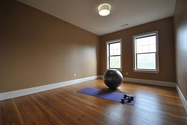 Foto del edificio - 1592 Beacon St