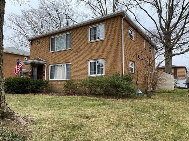 Foto del edificio - 1706 Tanglewood Dr