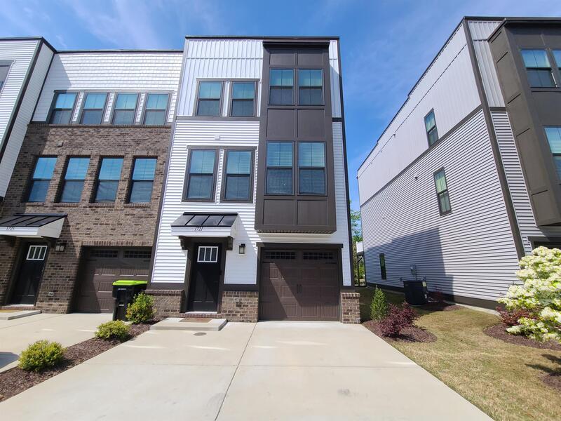 Primary Photo - 1721 Shorebird Ln