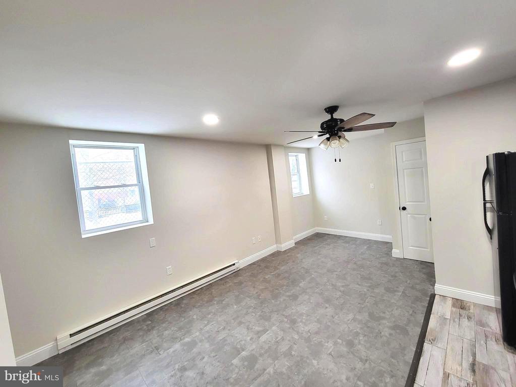 449 E High St Unit 1ST FL REAR, Pottstown, PA 19464 Room for Rent in Pottstown, PA