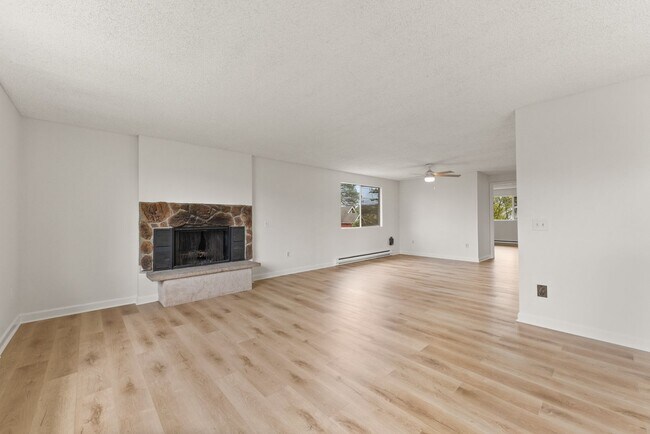 Foto del edificio - Charming 4 Bedroom 2 Bath single family house in Columbia City