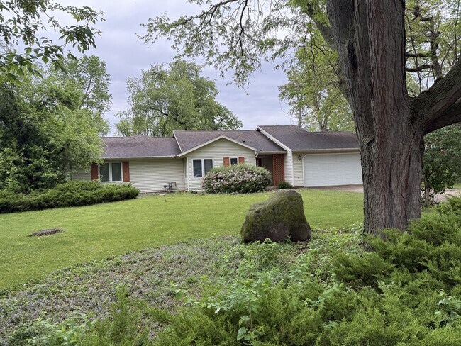 Foto del edificio - 4604 Dale Rd