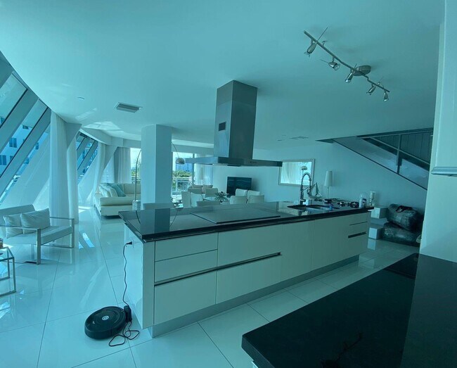 Foto del edificio - 2950 NE 188th St