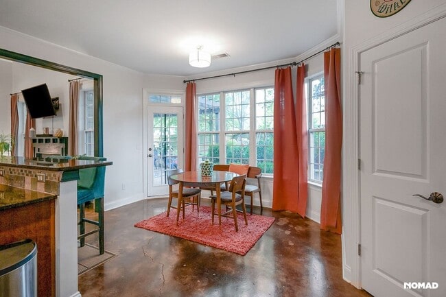 Building Photo - Spacious 5BR/3.5 Bath Home in Cumming in a...
