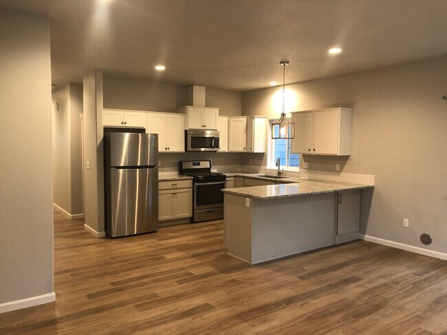 Foto del edificio - 1360 SW Center St