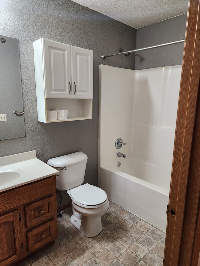 Bathroom - 1008 S First St