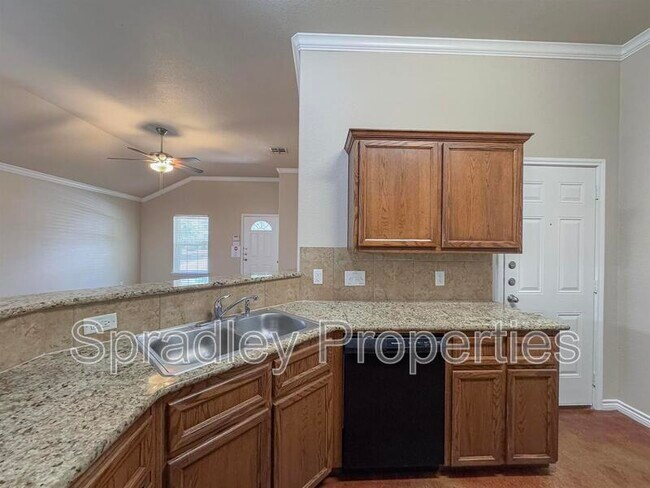 Foto del edificio - 511 B Pepper Spring Ct