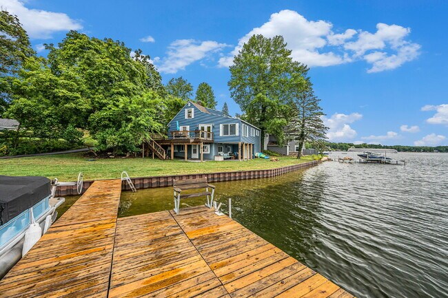 Foto del edificio - Year Round Rental Available on Wall Lake