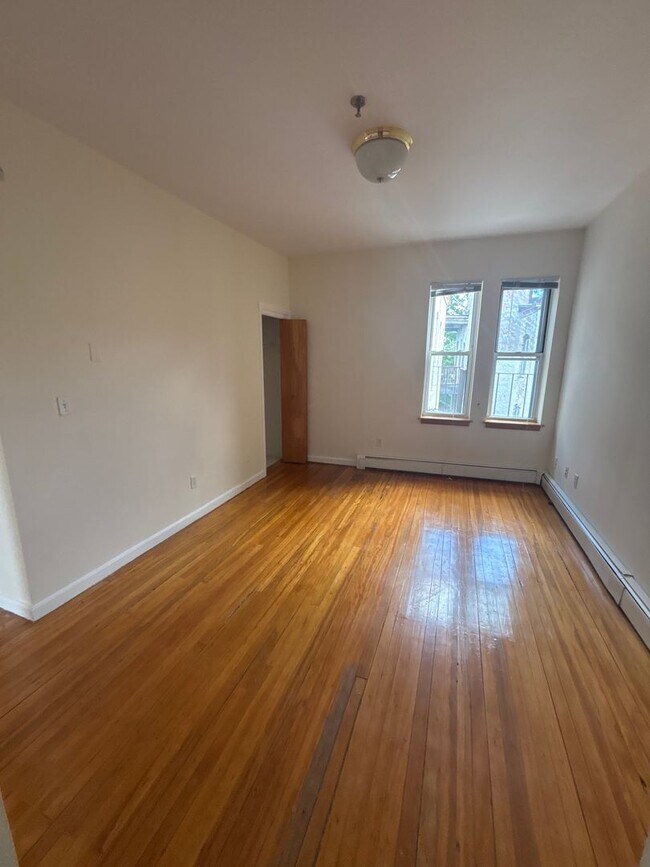 Building Photo - 206 Chestnut Hill Ave