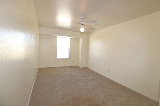 Foto del edificio - 3206 Briar Ct