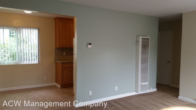 Building Photo - 1 br, 1 bath Apartment - 1229 Villa St.