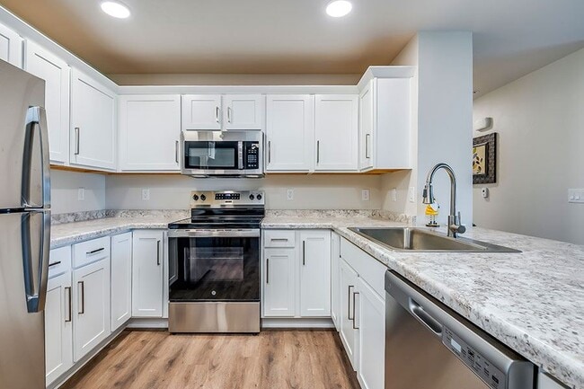 Building Photo - HILLCREST ESTATES