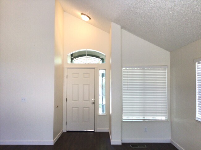 Foto del edificio - 5506 Santa Barbara Avenue