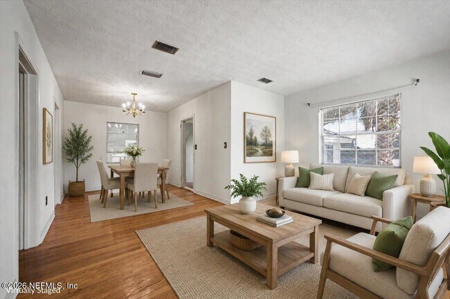 Foto del edificio - 4252 Pinewood Ave