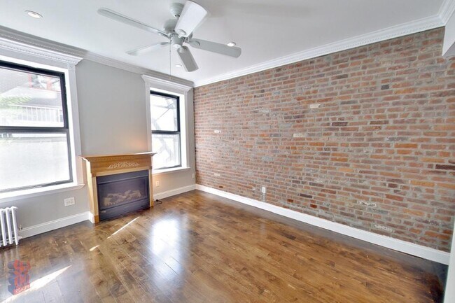Foto del edificio - 346 E 18th St