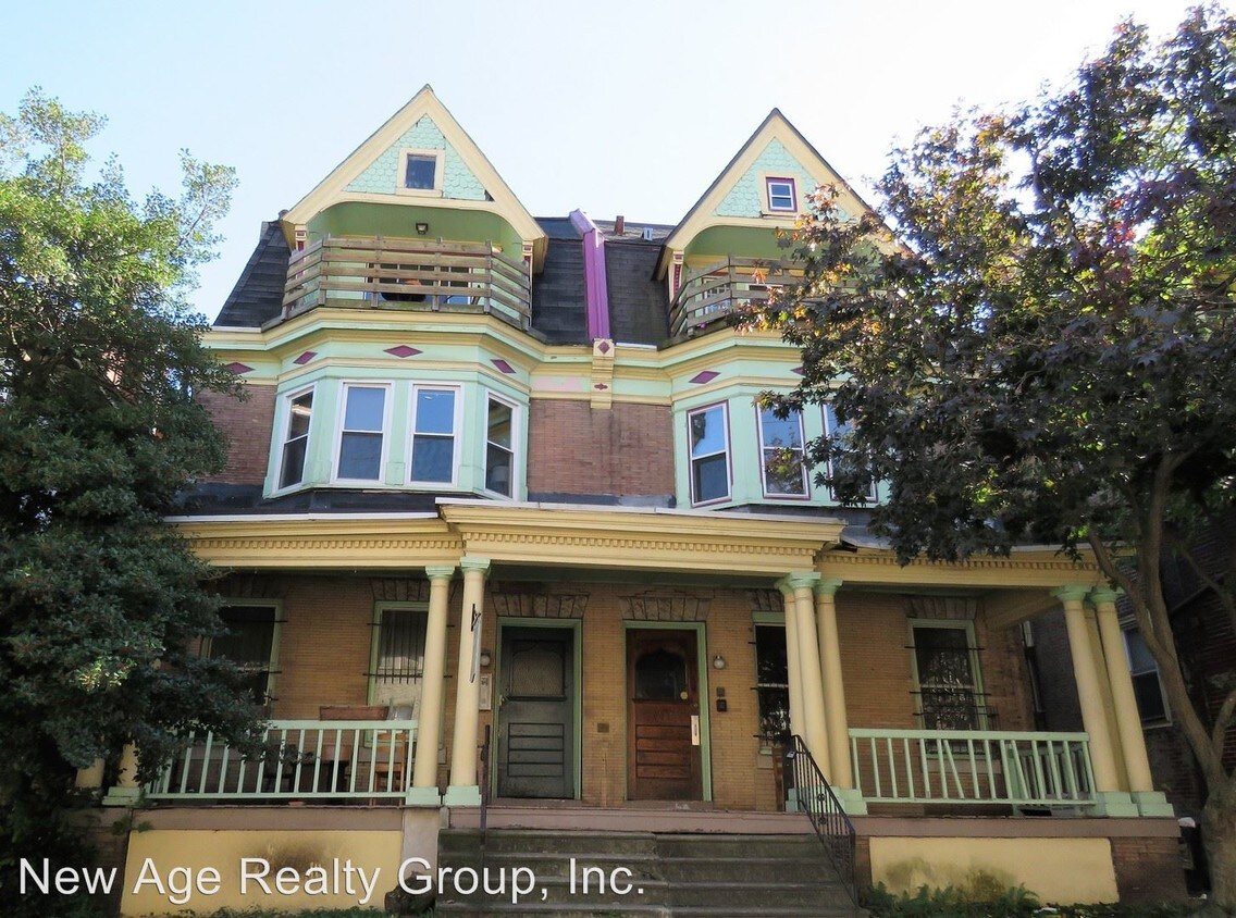 Primary Photo - 4606 Chester Ave