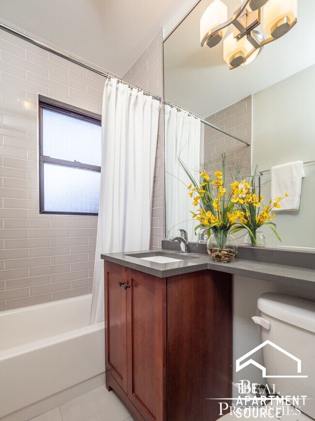 Foto del edificio - 2907 N Mildred Ave