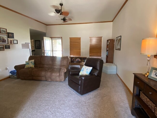 Building Photo - 1804 Arbor Dr