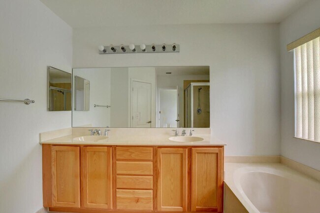 Building Photo - 4208 Windmill Palm Way