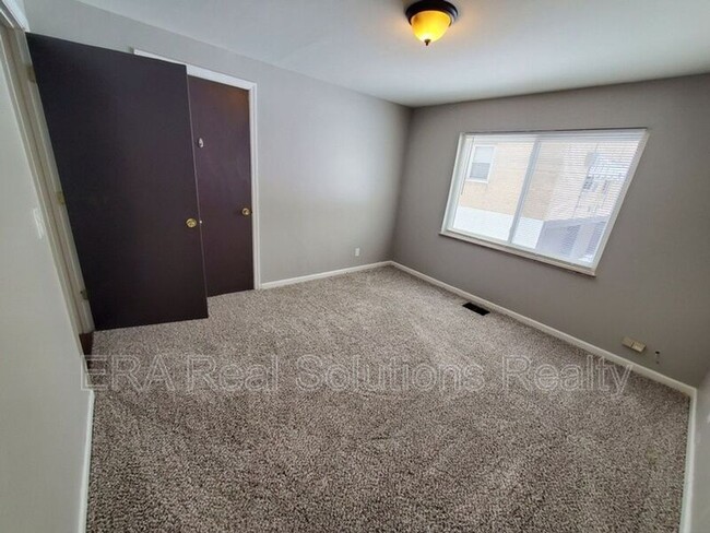 Building Photo - 5119 Paddock Rd