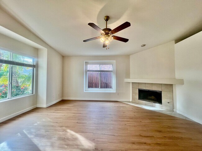 Foto del edificio - AVAILABLE NOW!!! 3 Bedroom 2 Bathroom Home in La Quinta