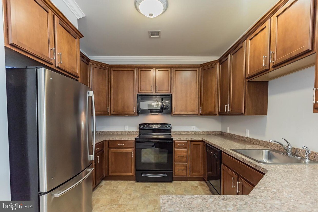 906 Van Gogh Ct, Monroe, NJ 08094 Townhome Rentals in Monroe NJ