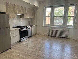 Building Photo - 5550 Ch De La Côte-Saint-Luc