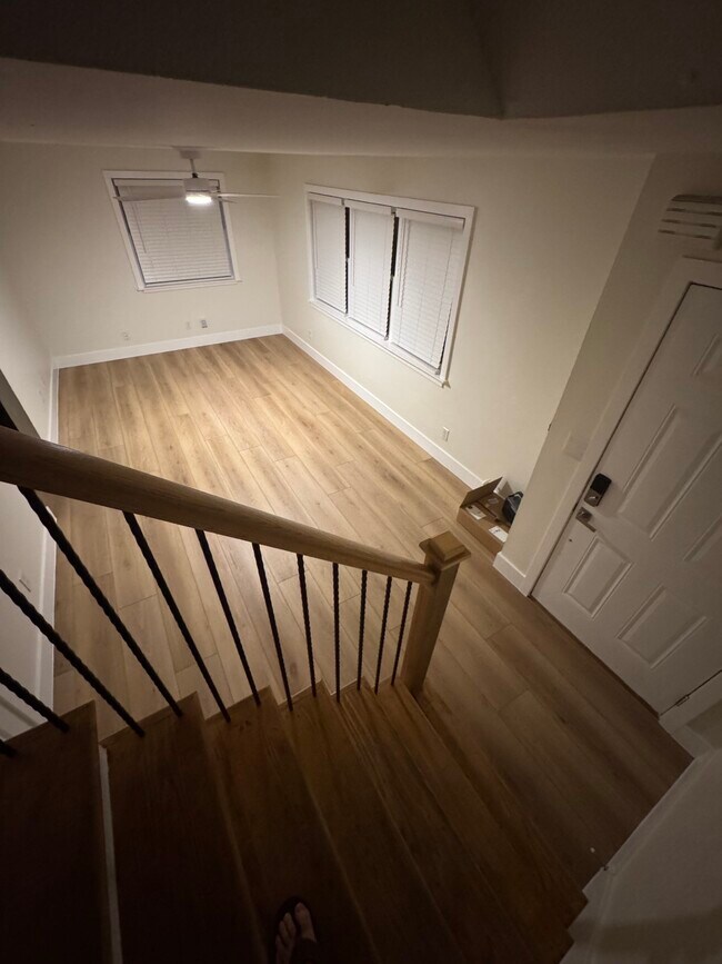 Foto del edificio - 6070 Longchamp Dr